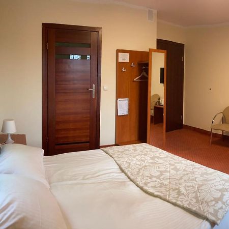 Hotel Gryf Koscierzyna Esterno foto