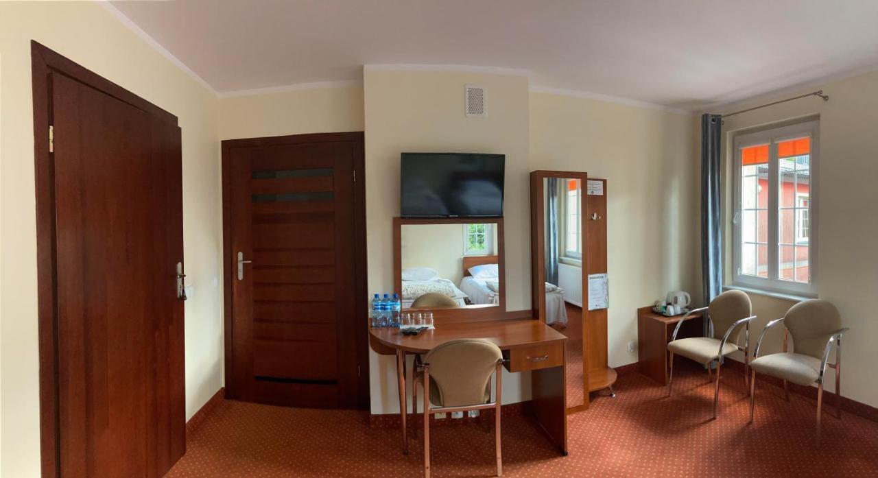 Hotel Gryf Koscierzyna Esterno foto