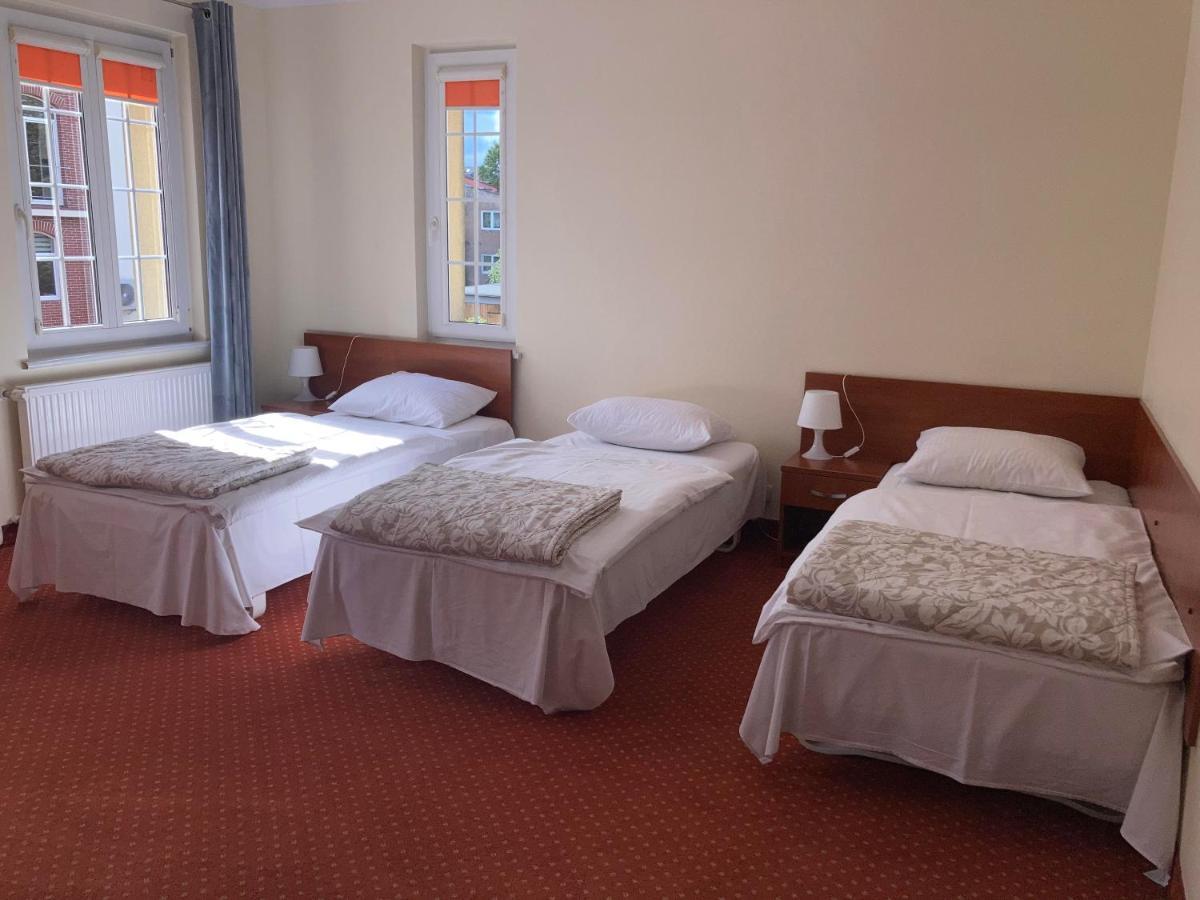 Hotel Gryf Koscierzyna Esterno foto