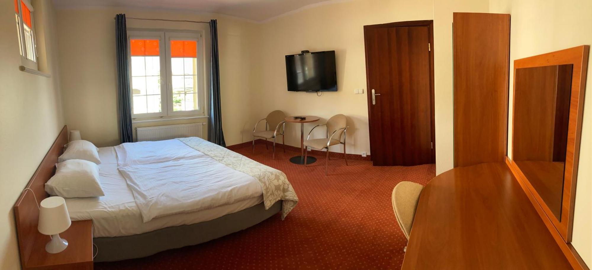 Hotel Gryf Koscierzyna Esterno foto