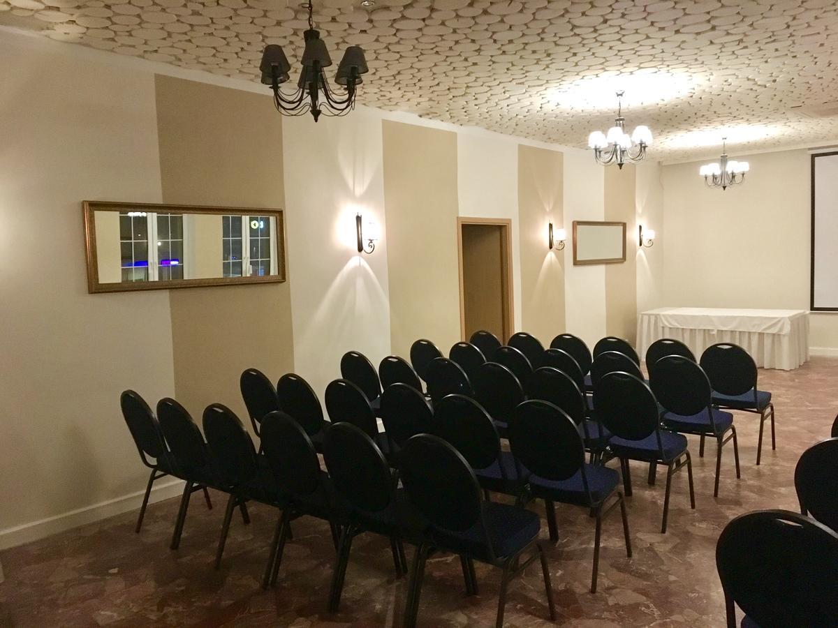 Hotel Gryf Koscierzyna Esterno foto