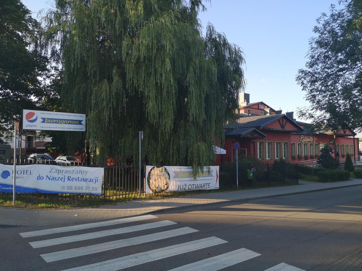 Hotel Gryf Koscierzyna Esterno foto