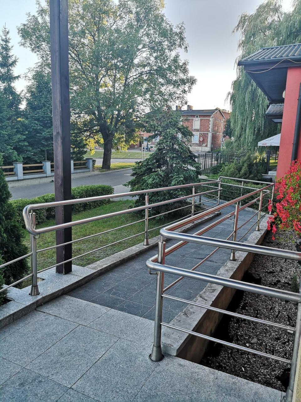 Hotel Gryf Koscierzyna Esterno foto
