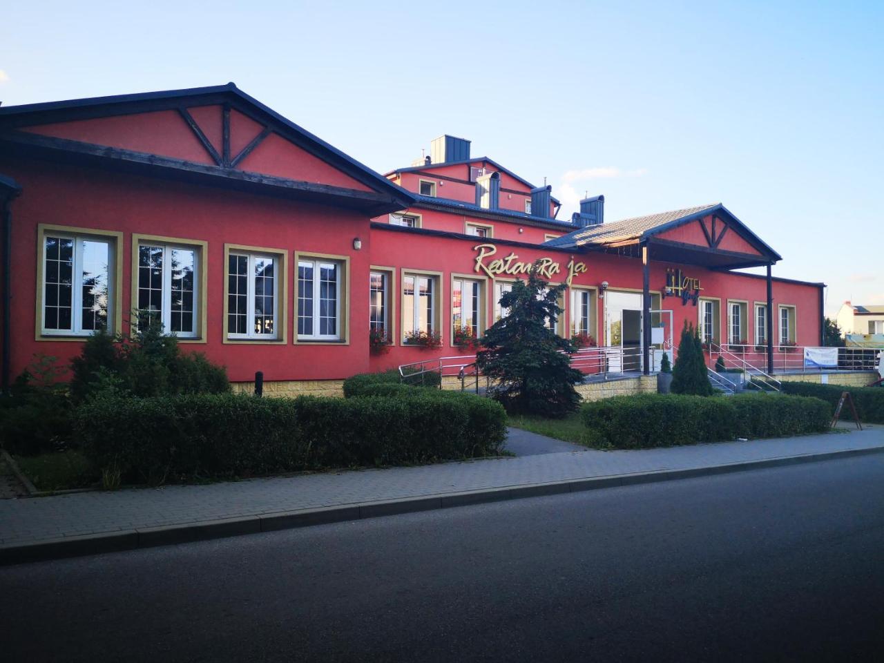 Hotel Gryf Koscierzyna Esterno foto